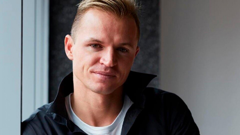 Футболист Тарасов сообщил о новой беременности жены