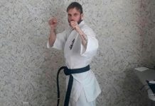 Истязавший младенца в Омске мужчина имеет черный пояс по каратэ