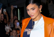 Кайли Дженнер во второй раз стала мамой