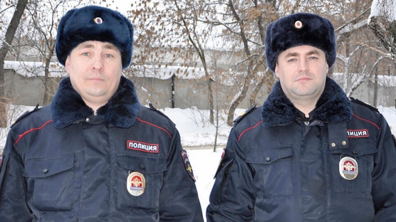 Полицейские в Ульяновске бросились в огонь, чтобы спасти семью