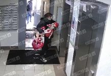 Приезд домой матери с погибшей у няни дочерью попал на видео