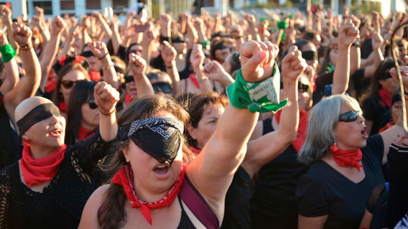 В СФ предложили отнести чайлдфри и феминизм к противоправному контенту