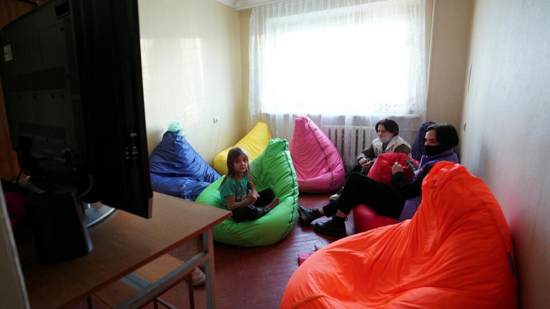 Детский омбудсмен посетила беженцев из Донбасса в Воронежской области