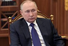 Путин заявил, что объявит о новых шагах соцподдержки семей с детьми