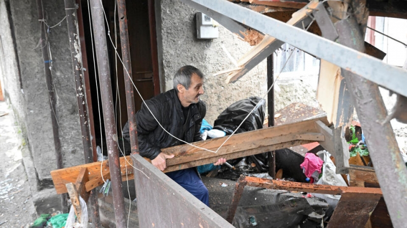 Ребенок пострадал в результате обстрела украинских войск в Донецке