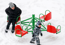 Силуанов: на выплаты семьям с детьми выделят 455 миллиардов рублей