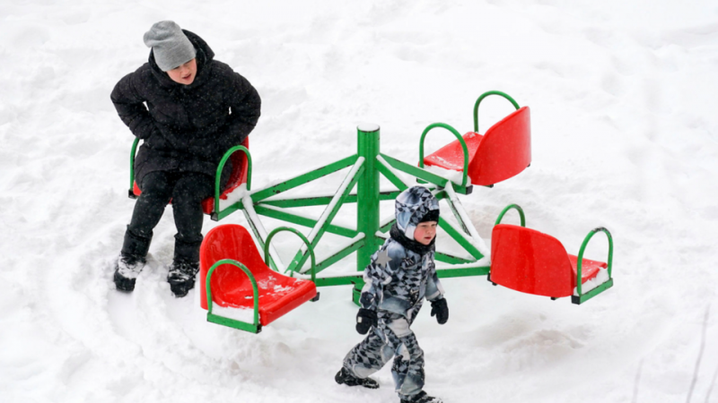 Силуанов: на выплаты семьям с детьми выделят 455 миллиардов рублей