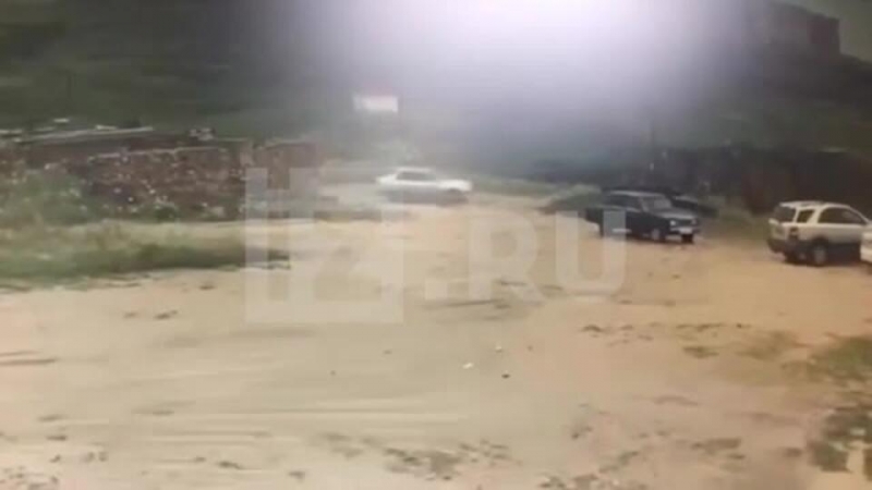 Видео момента падения авто с семьей туристов в ущелье в Дагестане