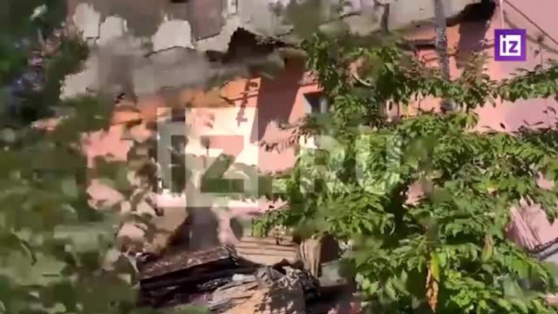 Кадры с момента пожара в подмосковном хостеле, где погибли дети