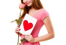 Какую открытку подарить женщине на день рождения