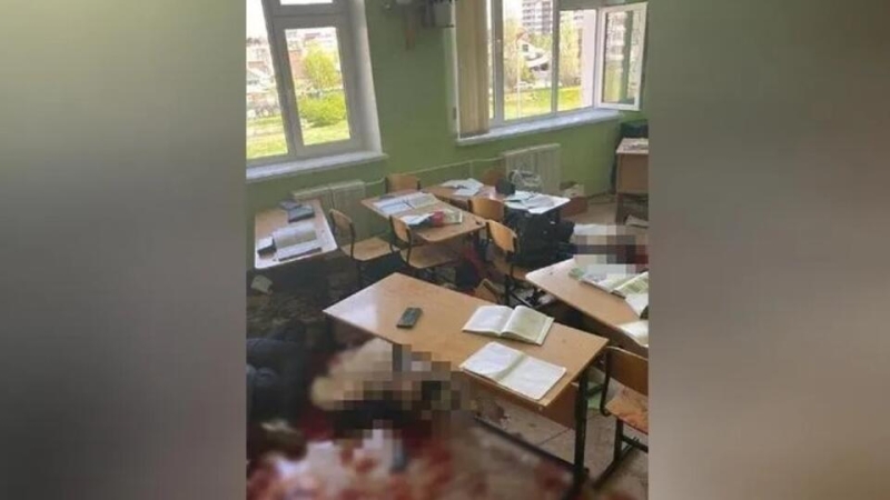 Петербуржец при регистрации загранпаспорта отправил фото убитых детей