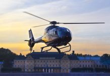 Обзорная экскурсия на вертолете: Завораживающий полет над Санкт-Петербургом