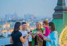 Фотосессии на крыше: запоминающиеся кадры на высоте