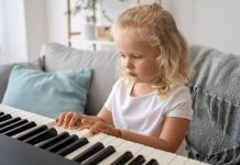 Какой музыкальный инструмент выбрать ребенку: советы педагогов, возрастные особенности