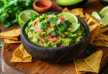 Домашний гуакамоле: классический рецепт с авокадо, который точно понравится