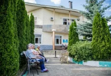 Как выбрать пансионат для пожилых с деменцией: забота и комфорт на первом месте