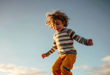 Как батут с сеткой помогает развитию координации и моторики у детей