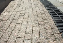 Гранитная брусчатка: как выбрать и купить качественный материал для мощения