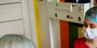 Чистка зубов ребенку у стоматолога: зачем и как правильно