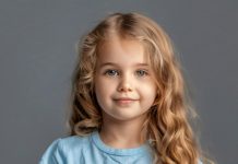 Детские джинсы для девочек: как выбрать удобную и практичную модель