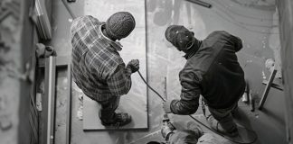 Грунтовка глубокого проникновения для бетона: свойства, применение и выбор