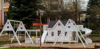 Типовой проект домика для детей: особенности, материалы и варианты планировки