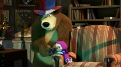 Маша и Медведь (2009-2010/DVDRip) 1-12 серии + Бонусы