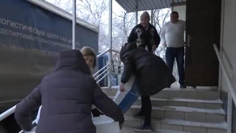 Фонд помощи детям Донбасса доставил наборы в роддома новых регионов