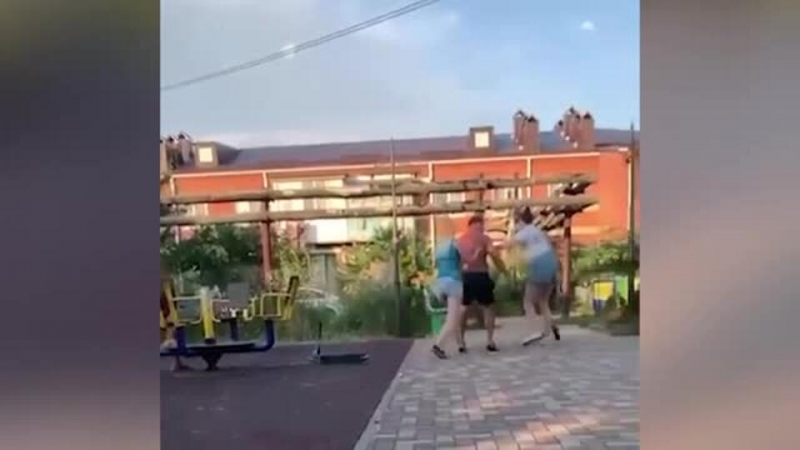 Мужчина избил ребенка и пообещал сделать его инвалидом в Адыгее