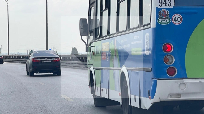 Опоздавших на поезд детей из Макеевки привезли в загородный клуб