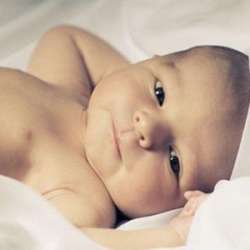 Развитие ребенка в 1 месяц. Физическое и психическое развитие