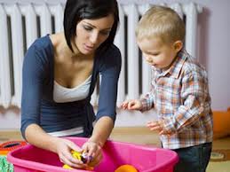 Как организовать пребывание ребенка с няней на даче? Как выбрать няню в Петербурге на дачный сезон?