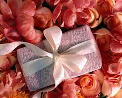 Подарки женщинам