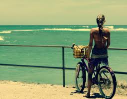 Велосипед и женщина Велосипед и женщина