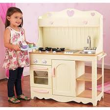 Кухонные наборы как самые развивающие игрушки для детей