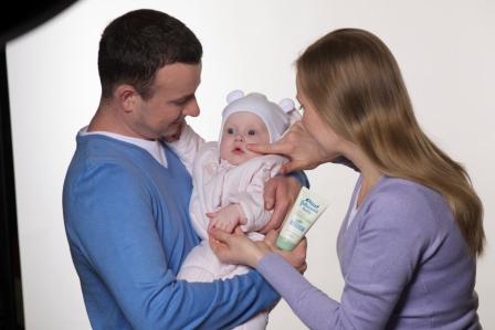 Уход за малышом: что можно доверить папе