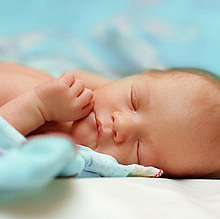 Как способствовать развитию ребенка в первый месяц жизни? Как способствовать развитию ребенка в первый месяц жизни?