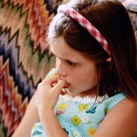 Отучите ребенка грызть руки! Отучите ребенка грызть руки!