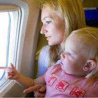 Как помочь малышу при укачивании