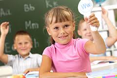 Раннее развитие малыша: когда приступать к изучению английского языка