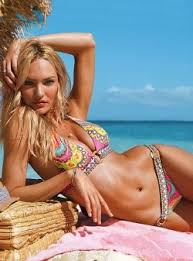 Купальники и белье Victoria Secret